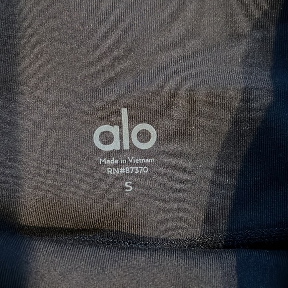 NWOT Alo Yoga Off The Grid Capri Legging - Picture 9 of 16